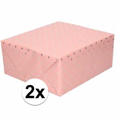 2x inpakpapier/cadeaupapier roze sterren 150 x 70 cm rollen