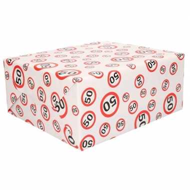 Inpakpapier 50 jaar met verkeersborden print