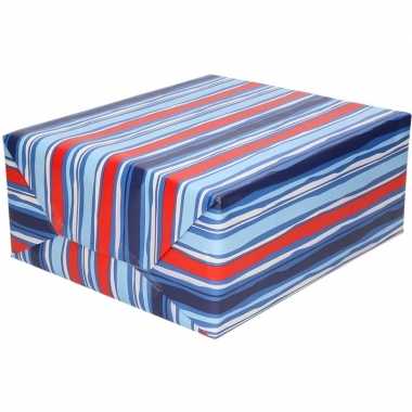 Inpakpapier/cadeaupapier blauw/rood gestreept 200 x 70 cm rol