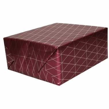 Inpakpapier/cadeaupapier bordeauxrood/gouden print 150 x 70 cm