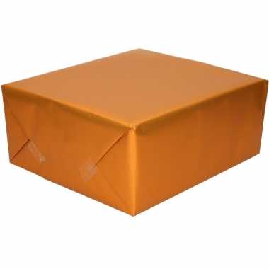 Luxe inpakpapier/cadeaupapier oranje zijdeglans 150 x 70 cm