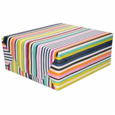 Rollen inpakpapier/cadeaupapier gekleurde strepen patroon 200 x 70 cm