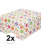 2x inpakpapier cadeaupapier wit en gekleurde uiltjes 200 x 70 cm