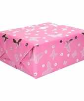 Inpakpapier holografisch met roze vlinders 200 x 70 cm