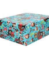 Rollen inpakpapier cadeaupapier blauw met piraten figuren 200 x 70 cm